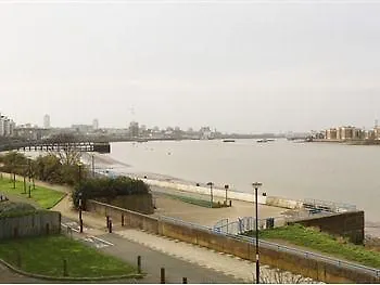 Exclusive Riverview Apartment London